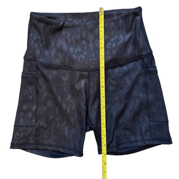 Women's Leg End Active Black Leopard Print High-Waisted Sport Shorts Size Small - Picture 3 of 6